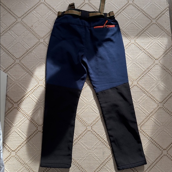 Set of two, Boys water resistant pants, size 8/9, both pairs included! Hiking! - Picture 5 of 5